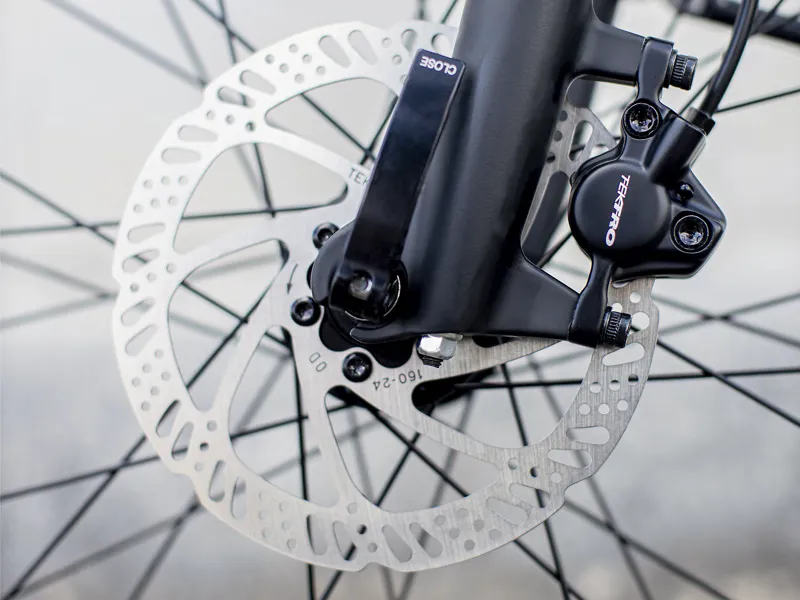 2021 Trek Dual Sport 2 Equipped Hybrid Bike in Silver-6